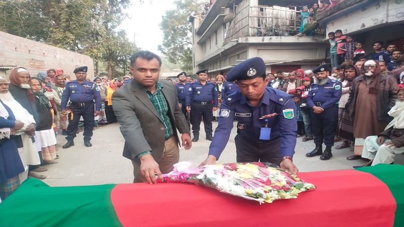 চাঁপাইনবাবগঞ্জে বীর মুক্তিযোদ্ধা তরিকুল ইসলাম ভাদুর ইন্তেকাল,রাষ্ট্রীয় মর্যাদায় দাফন